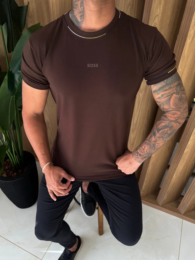 CAMISETA BOSS DETALHES EM NUDE - TOTAL BROWN