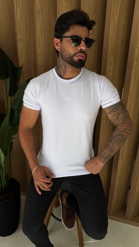CAMISETA BOSS DETALHES EM NUDE - TOTAL WHITE