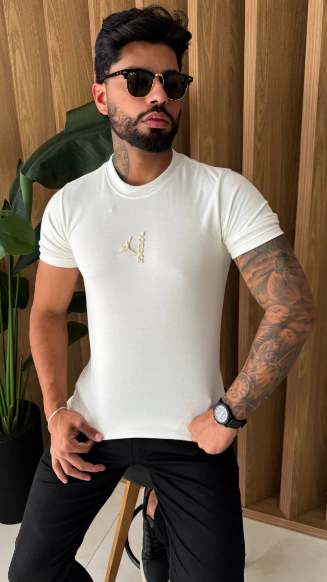 CAMISETA NIKE JORDAN -OFF WHITE