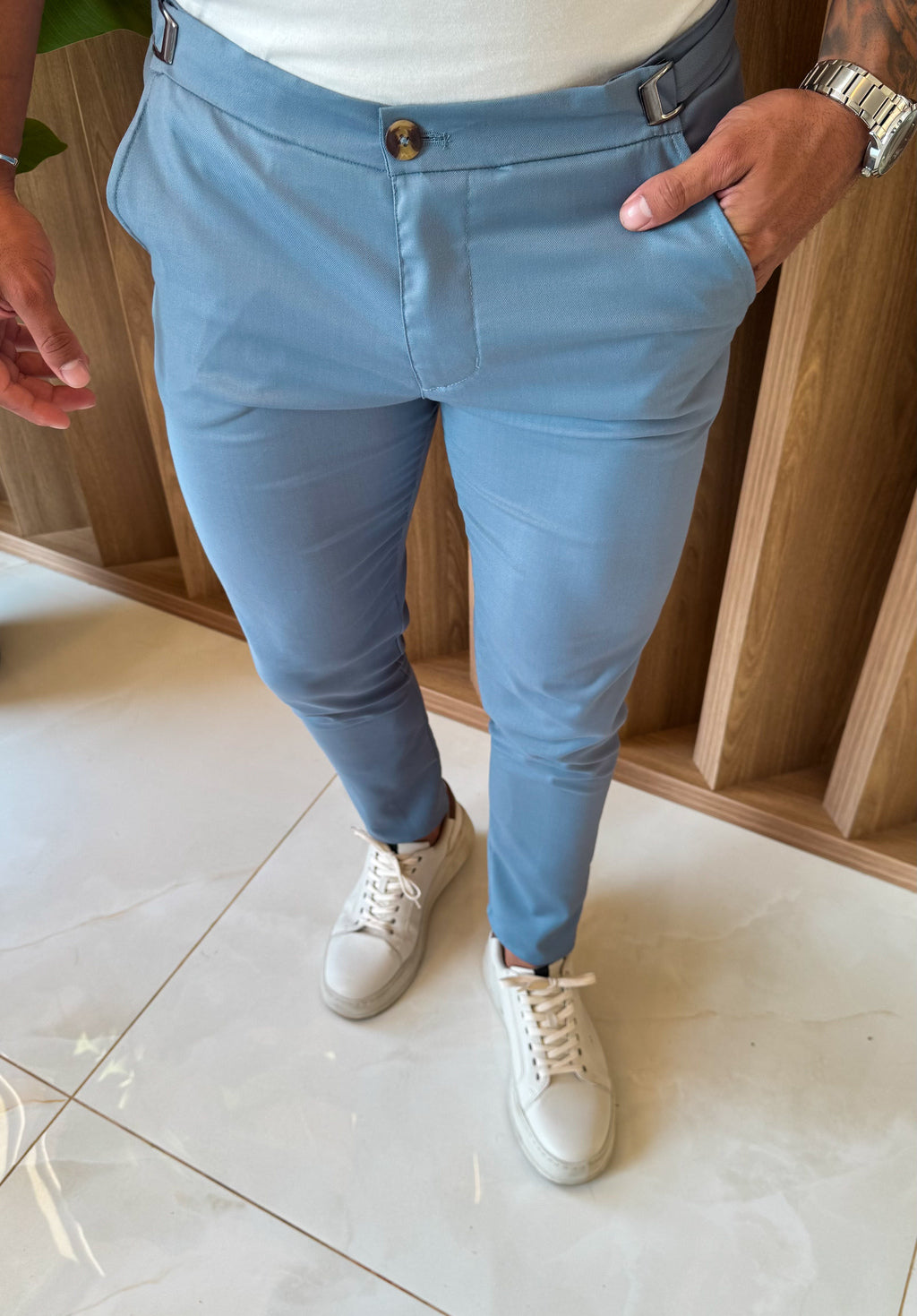 CALÇA ALFAIATARIA MONÂCO REGULÁVEL - AZUL CLARO