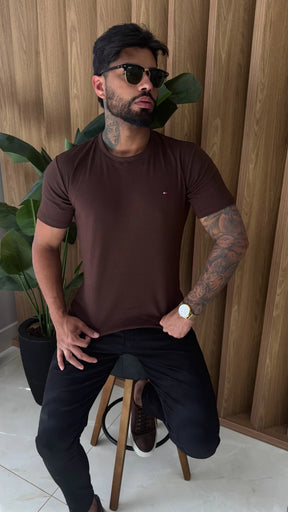 CAMISETA TOMMY BASIC - MARROM