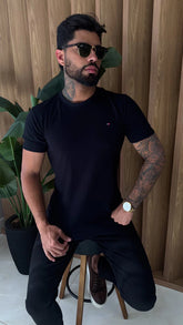 CAMISETA TOMMY BASIC - PRETA