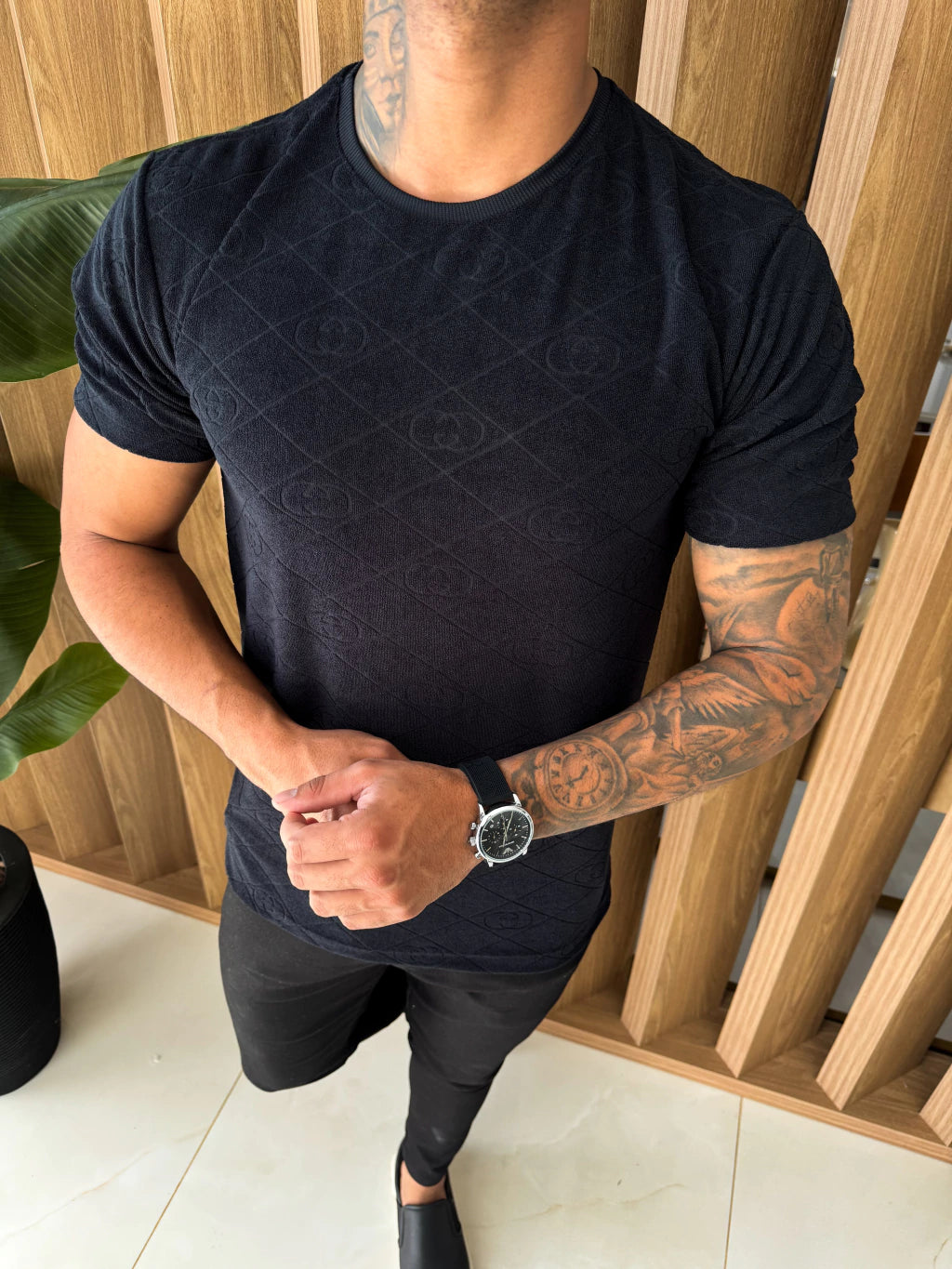 CAMISETA GUCCI PREMIUM DETALHES 3D - PRETA