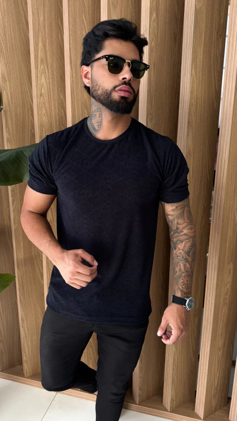 CAMISETA GUCCI PREMIUM DETALHES 3D - PRETA