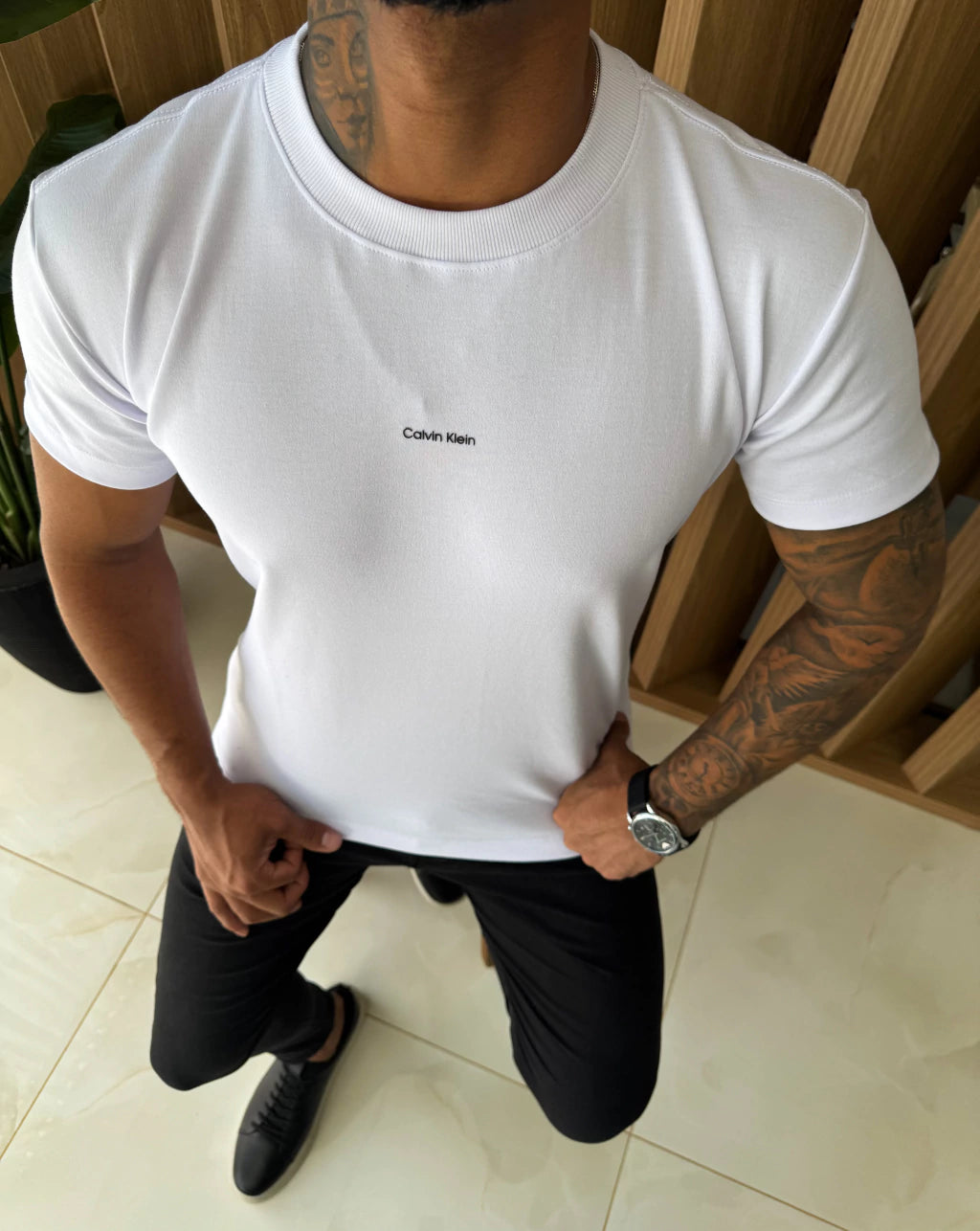 CAMISETA CALVIN KLEIN GOLA MEDIA NEW - BRANCA