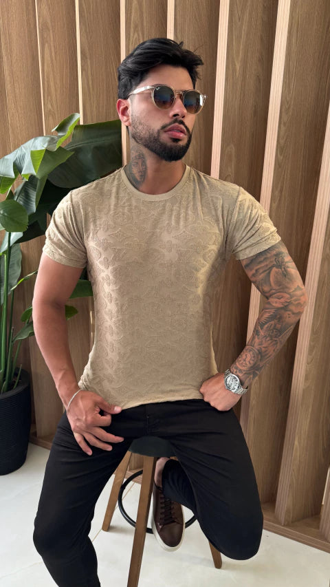 CAMISETA LOUIS VUITTON PREMIUM DETALHES EM 3D - NUDE