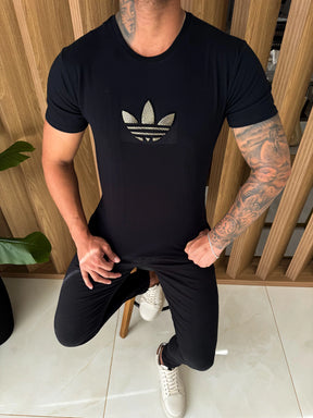 CAMISETA ADIDAS SÍMBOLO DOURADO - PRETO